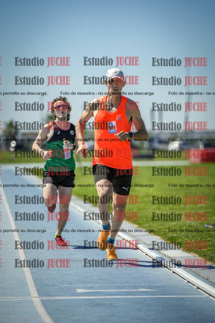 Fotos de los 800 m llanos de varones