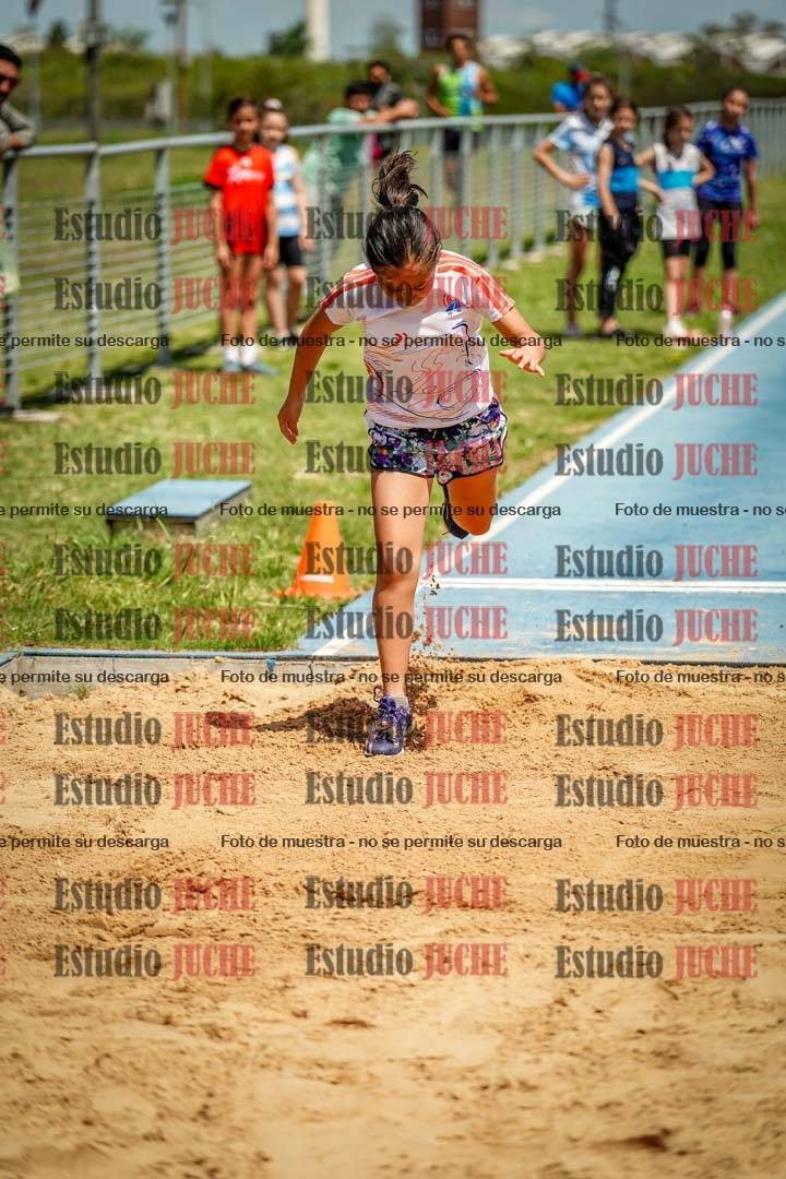 Fotos del salto en largo de mujeres - U12