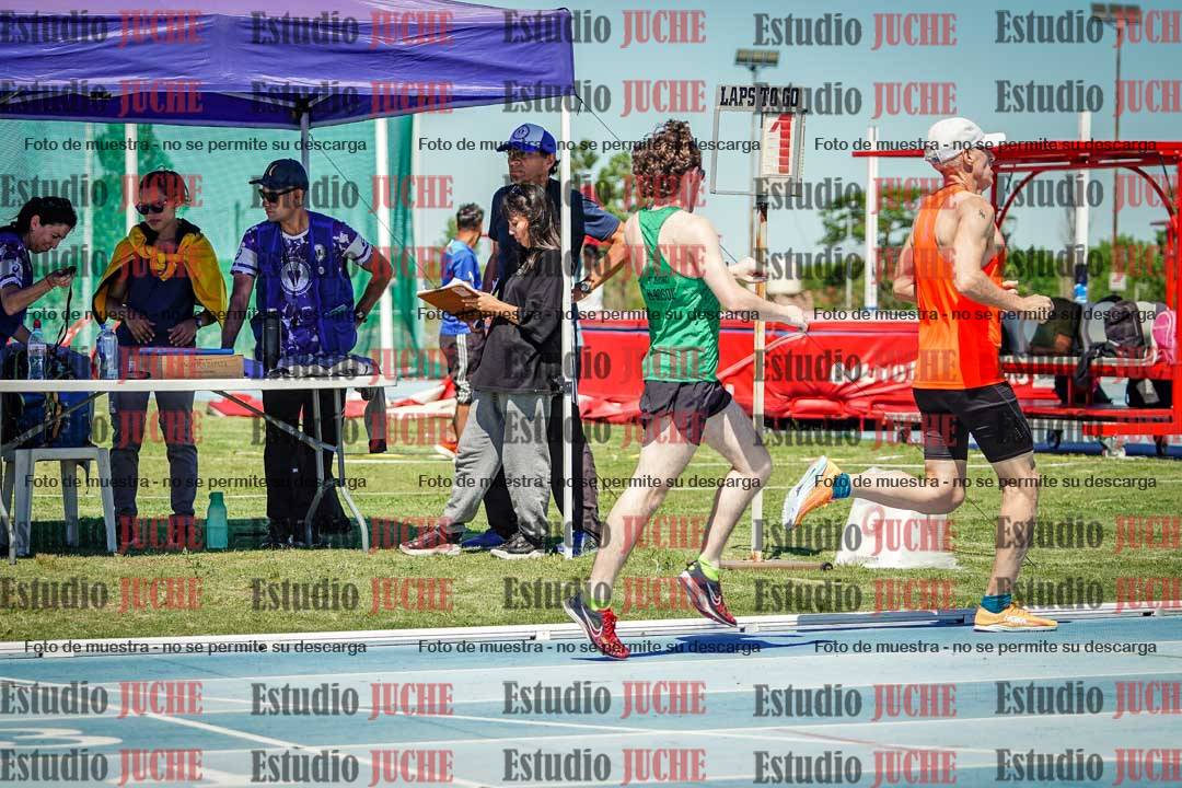 Fotos de los 800 m llanos de varones