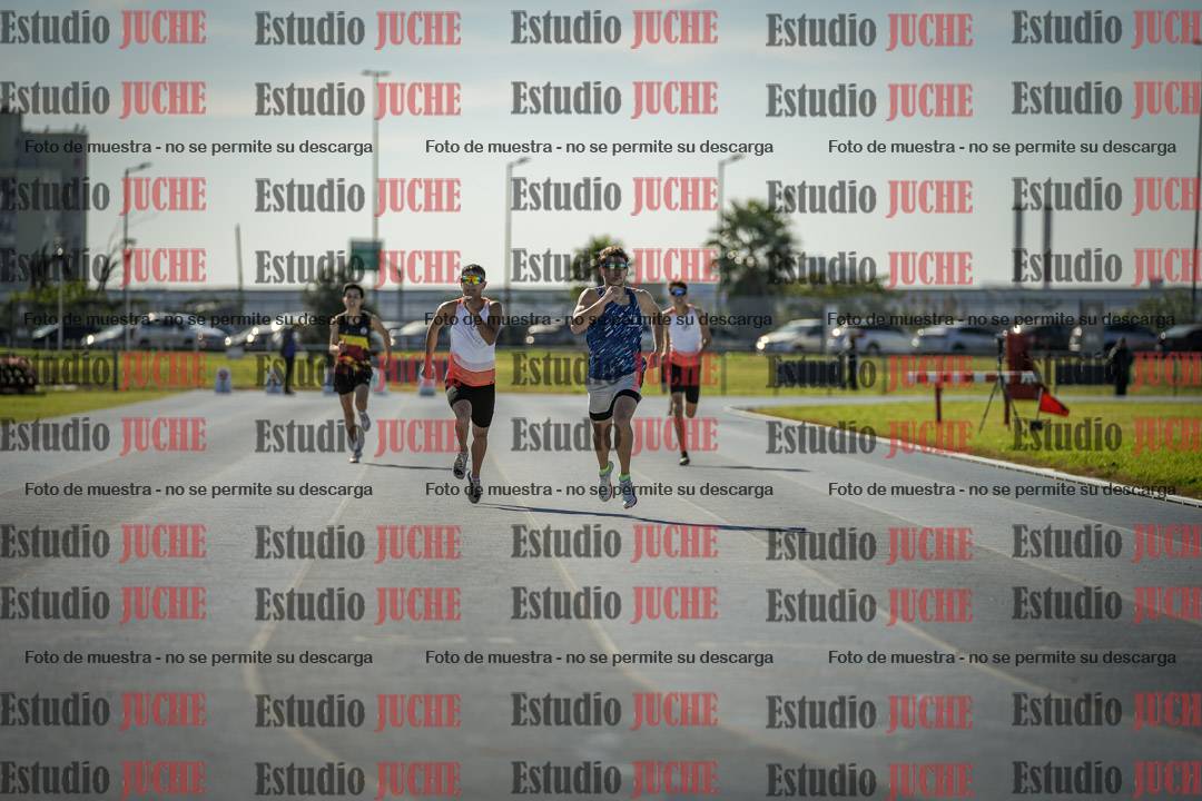 Fotos de los 400 m llanos de varones