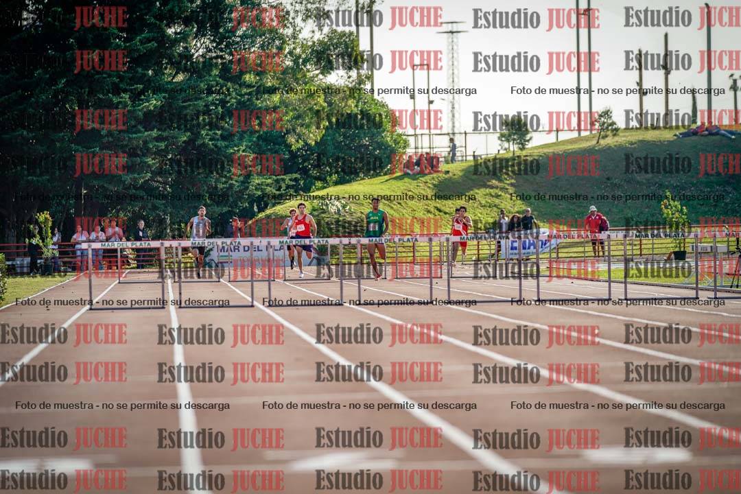 Fotos de los 400 m con vallas de varones