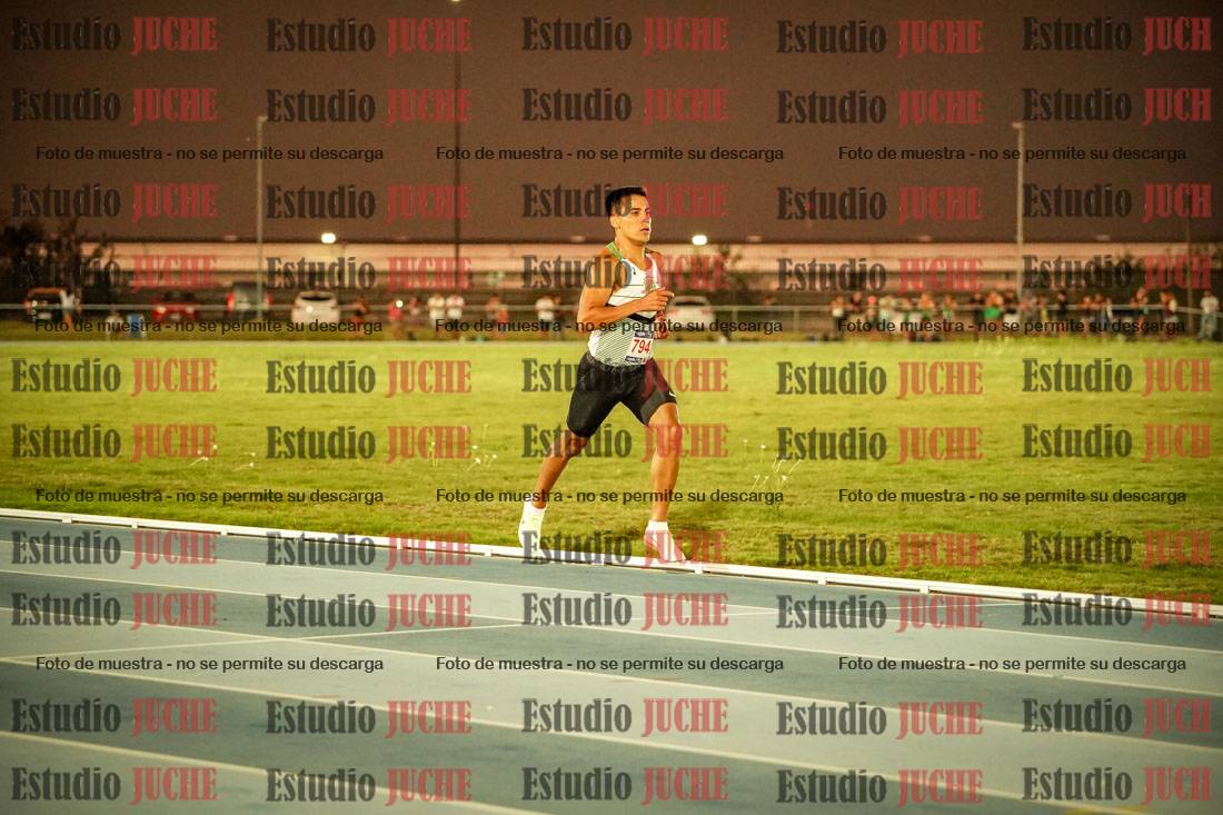 Fotos de los 3000 m llanos de varones