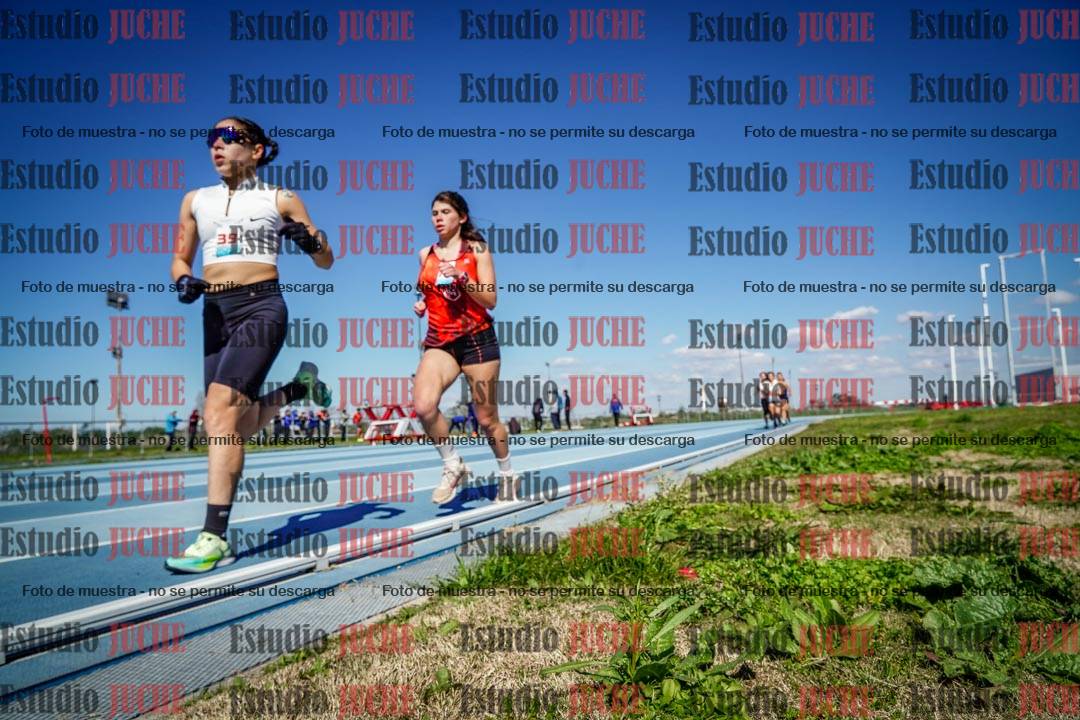 Fotos de los 5000 m llanos de mujeres y varones