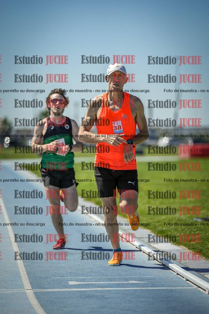 Fotos de los 800 m llanos de varones