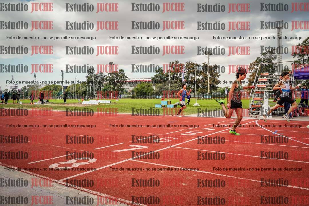 Fotos de los 400 m llanos de varones