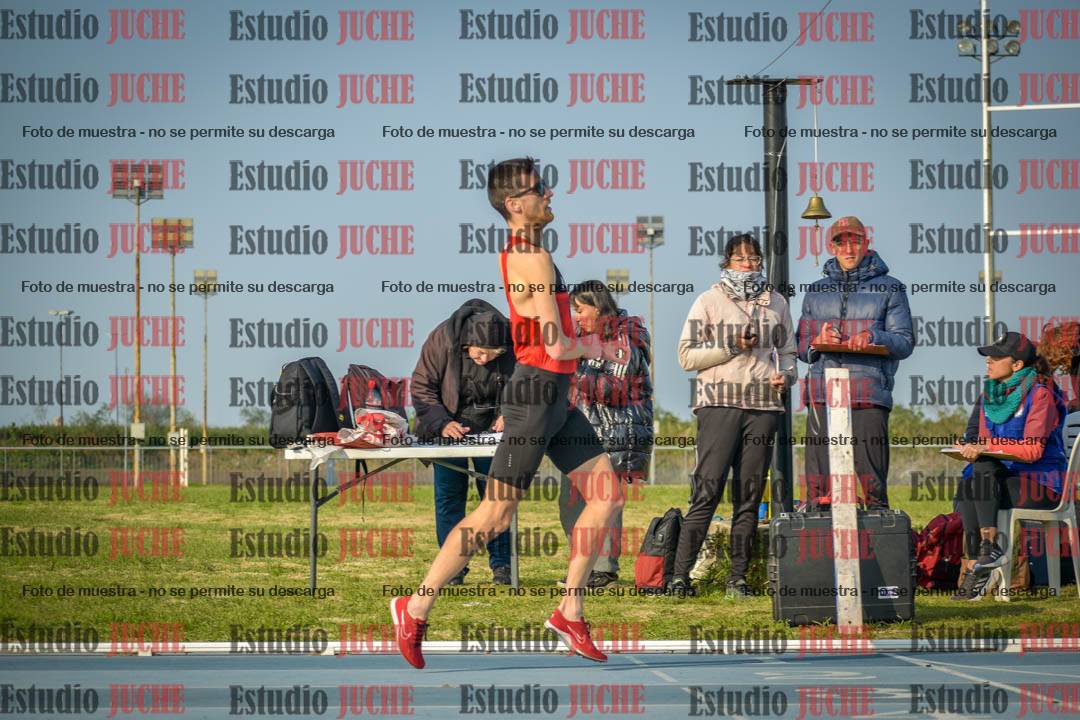 Fotos de los 3000 m llanos de varones