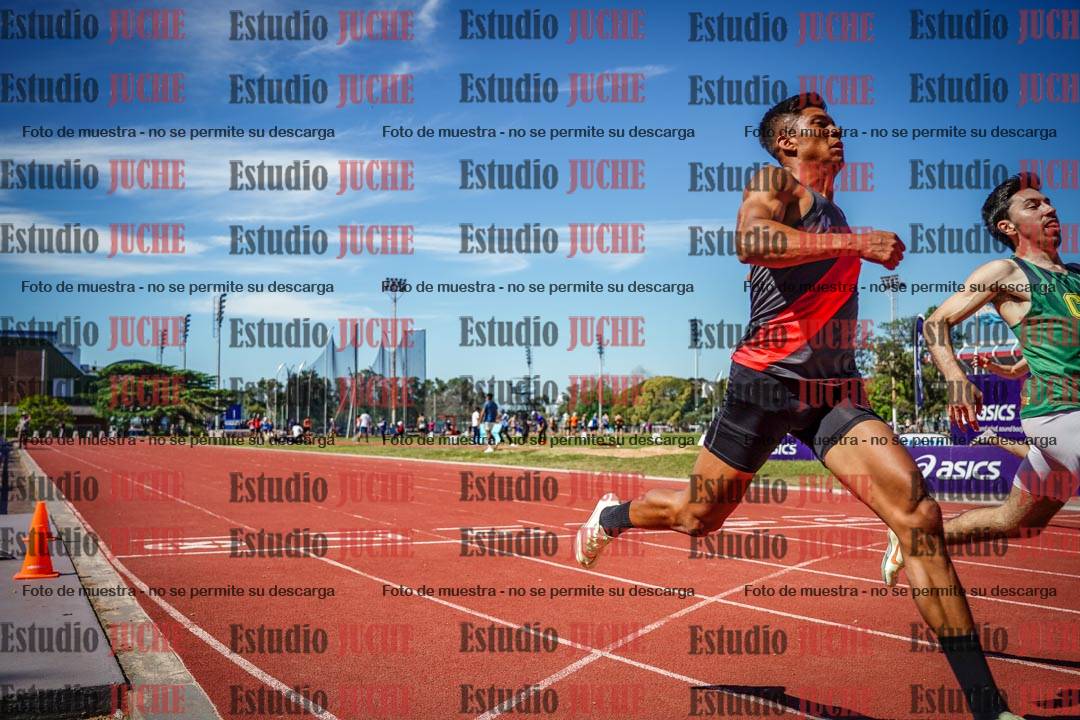 Fotos de los 200 m llanos de varones