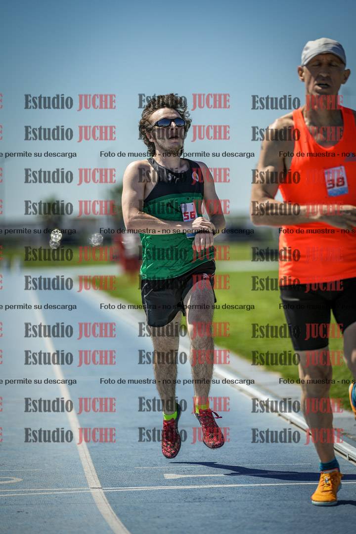 Fotos de los 800 m llanos de varones