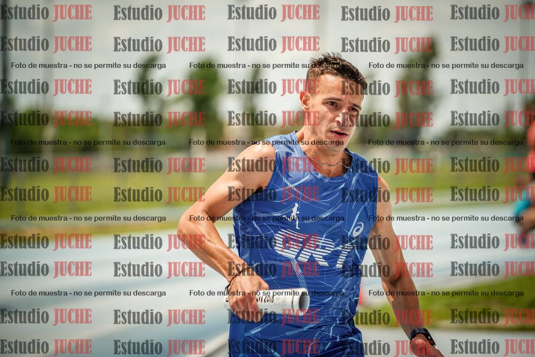 Fotos durante el transcurso de los relevos 20' para running teams - serie 2