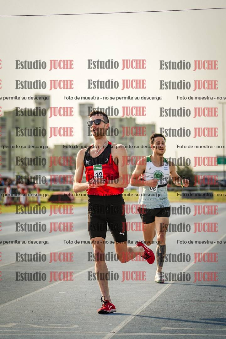 Fotos de los 3000 m llanos de varones