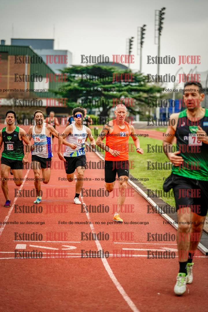 Fotos de los 800 m llanos de varones