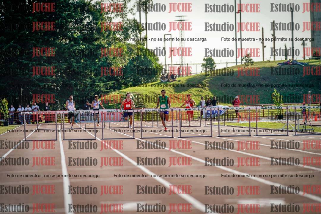 Fotos de los 400 m con vallas de varones