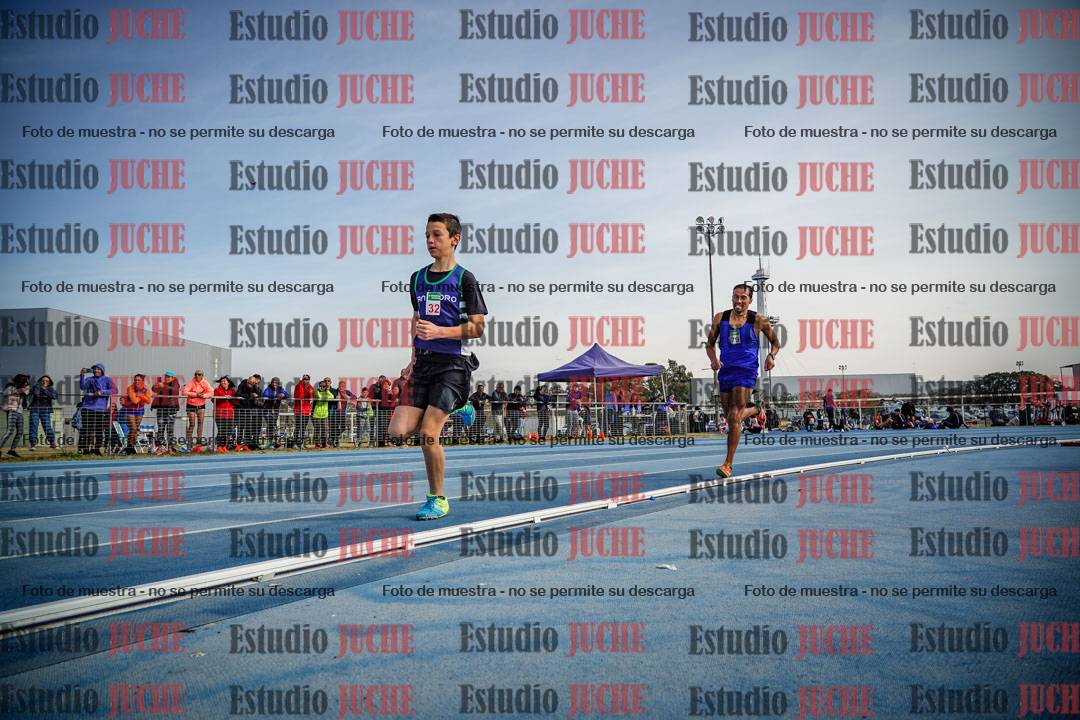 Fotos de los 800 m llanos de varones