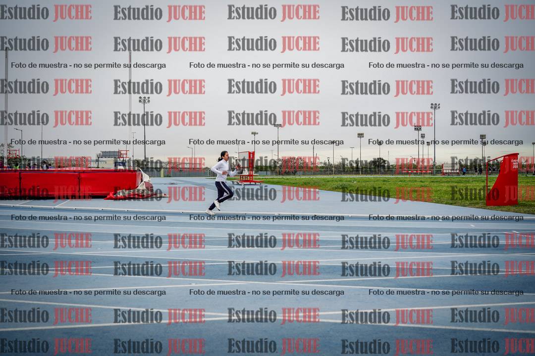 Fotos de los 150 m llanos de mujeres - U14
