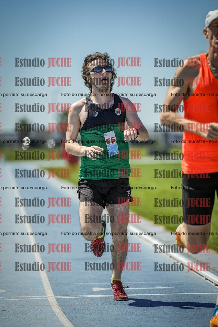 Fotos de los 800 m llanos de varones