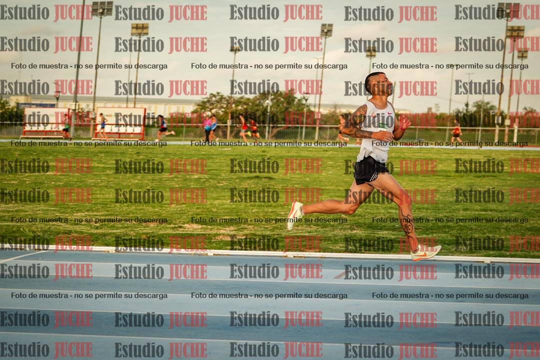Fotos de los 3000 m llanos de varones