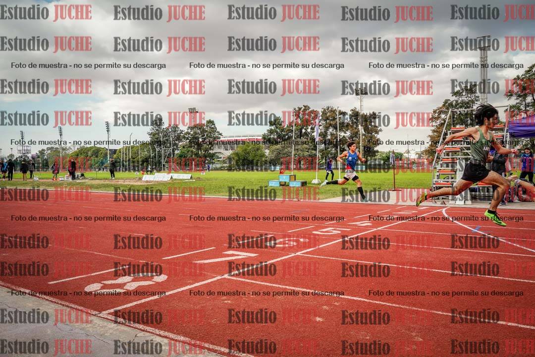 Fotos de los 400 m llanos de varones