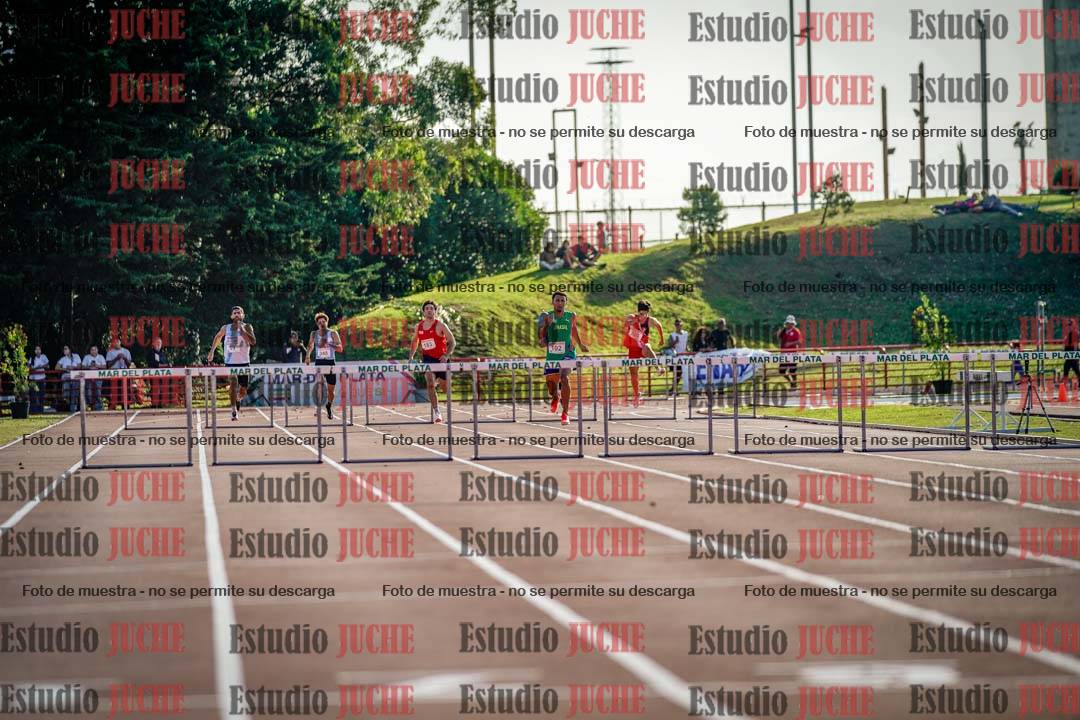 Fotos de los 400 m con vallas de varones