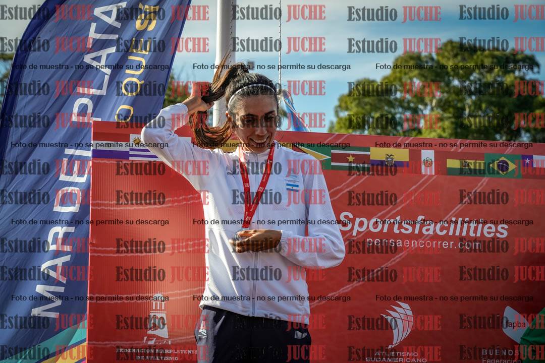 Fotos de algunos extras y podios del día 2