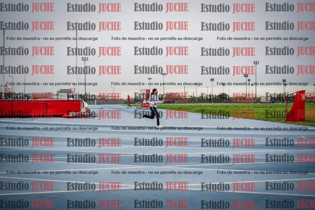 Fotos de los 150 m llanos de mujeres - U14