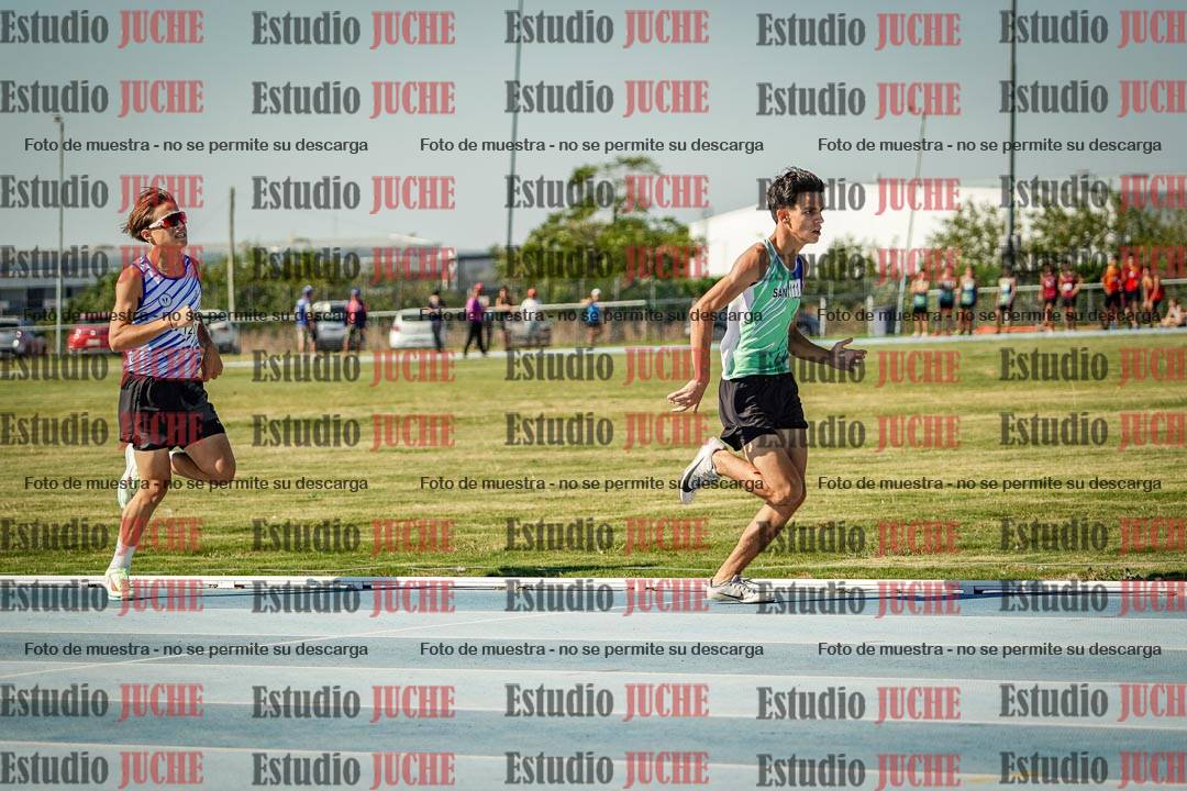 Fotos de los 600 m llanos de varones