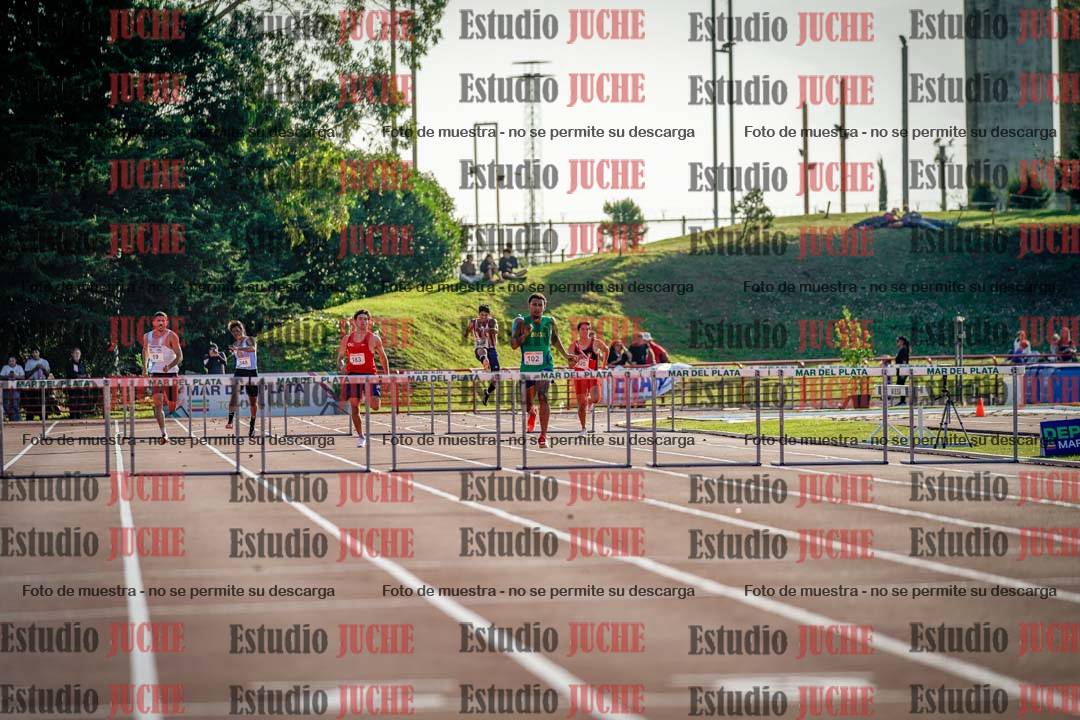Fotos de los 400 m con vallas de varones