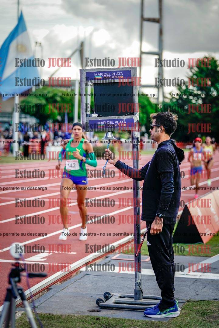 Fotos de algunos extras y podios del día 3