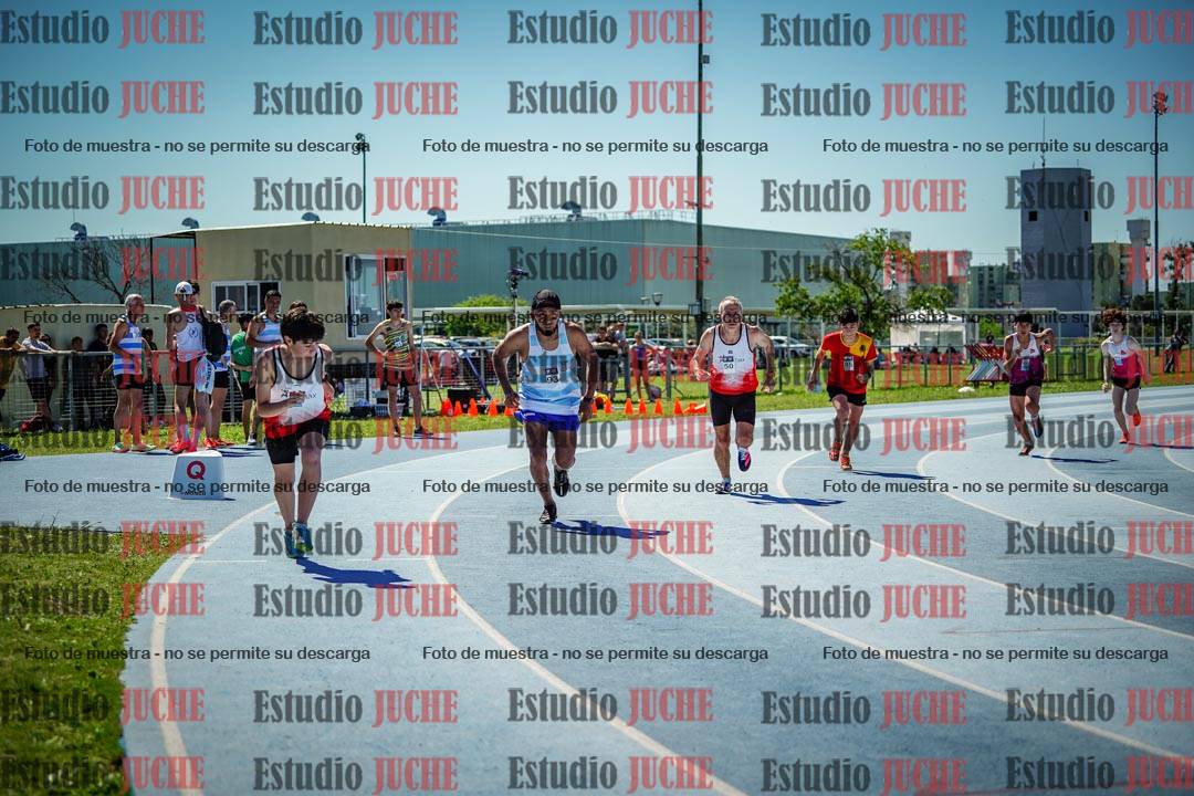 Fotos de los 800 m llanos de varones