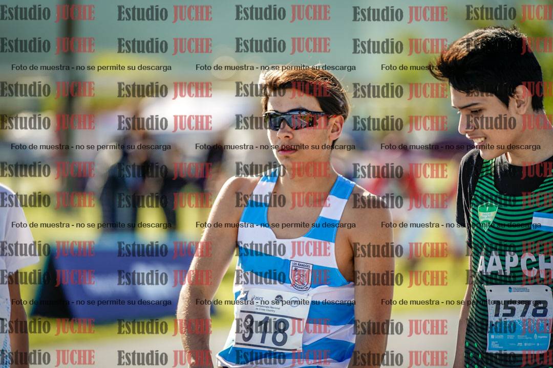 Fotos de los 2000 m llanos de varones