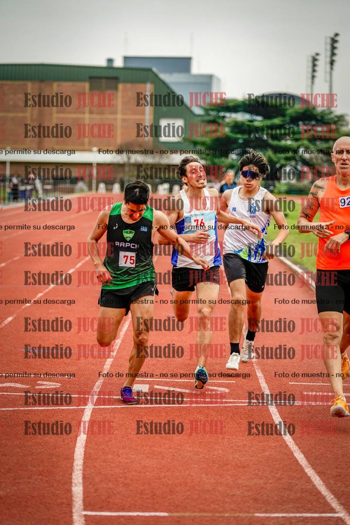 Fotos de los 800 m llanos de varones