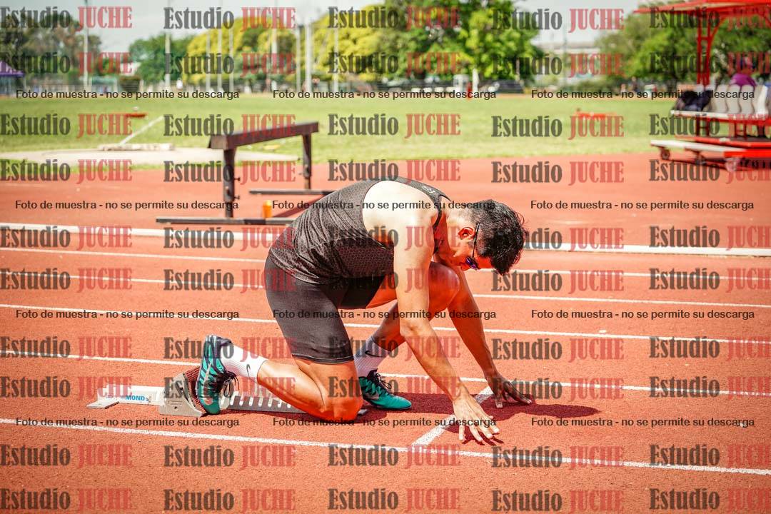 Fotos de los 400 m llanos de varones