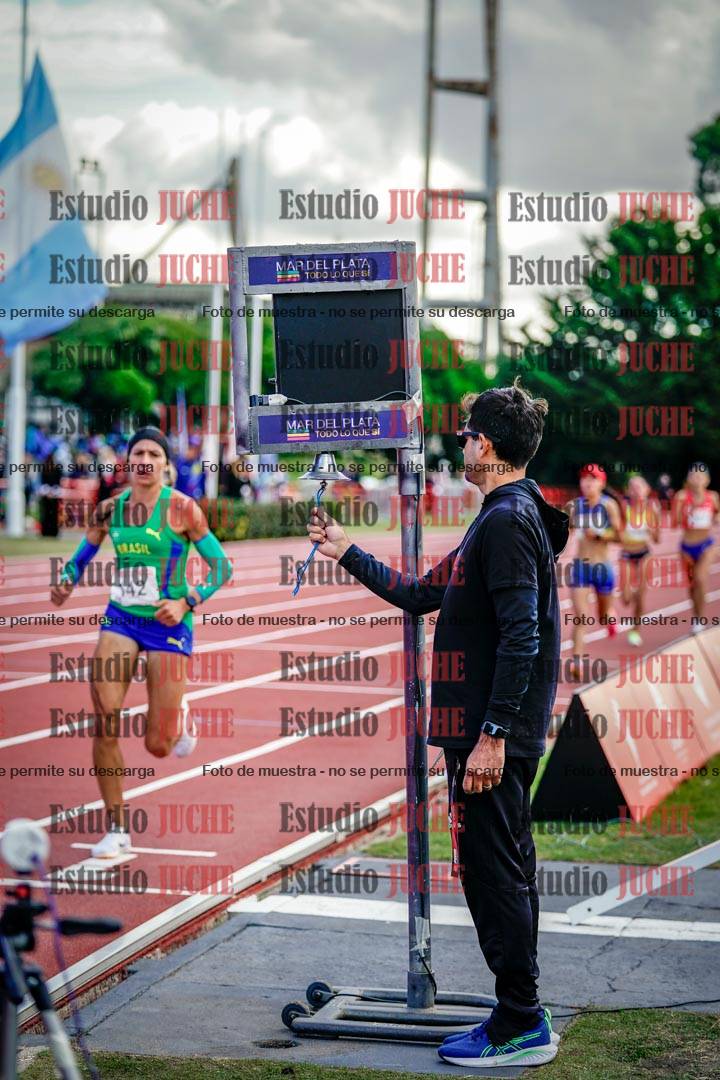 Fotos de algunos extras y podios del día 3