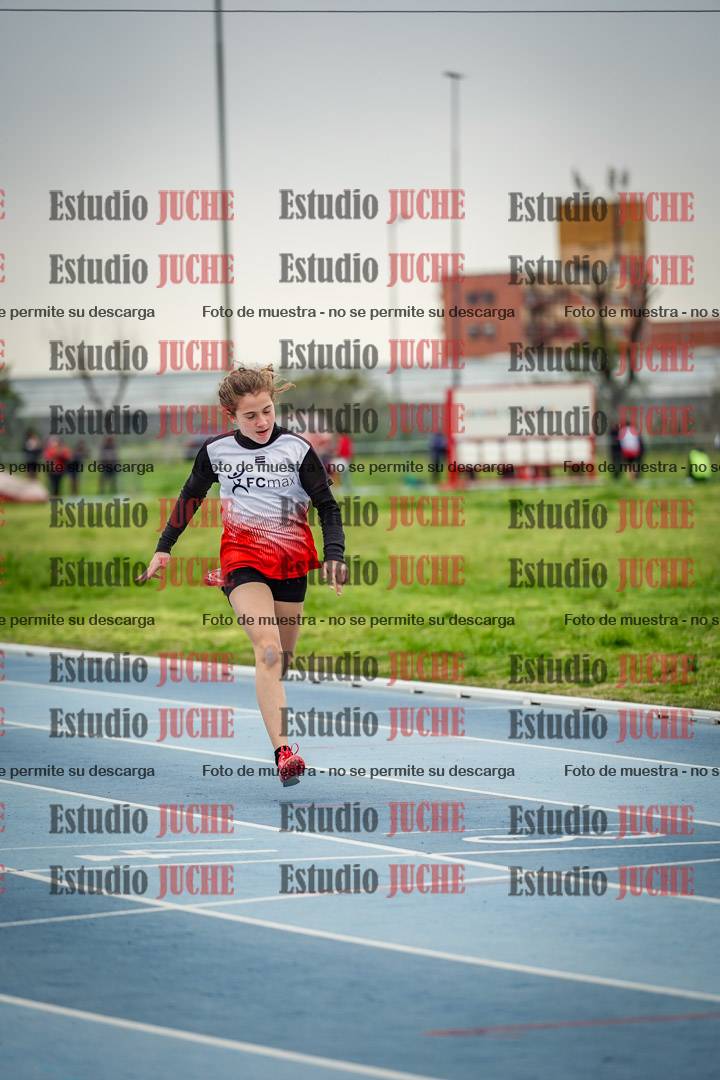 Fotos de los 150 m llanos de mujeres - U14