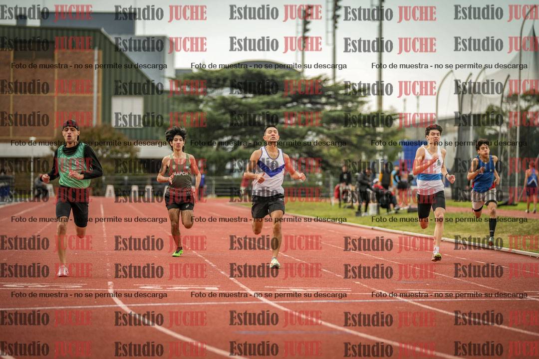 Fotos de los 400 m llanos de varones