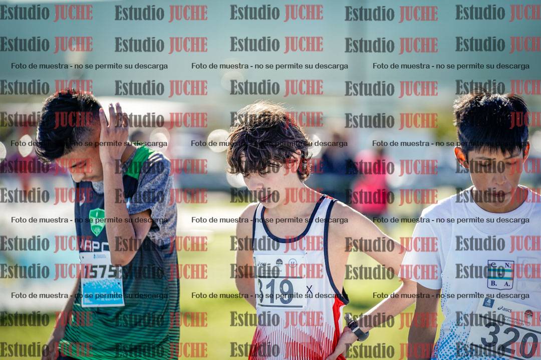 Fotos de los 2000 m llanos de varones