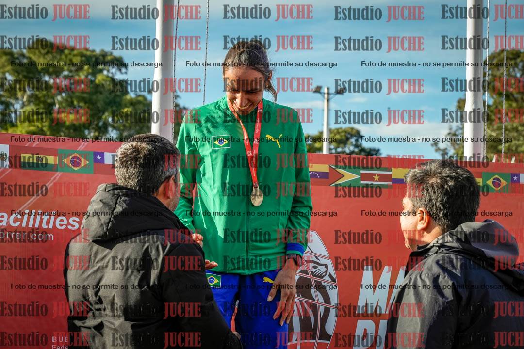 Fotos de algunos extras y podios del día 2