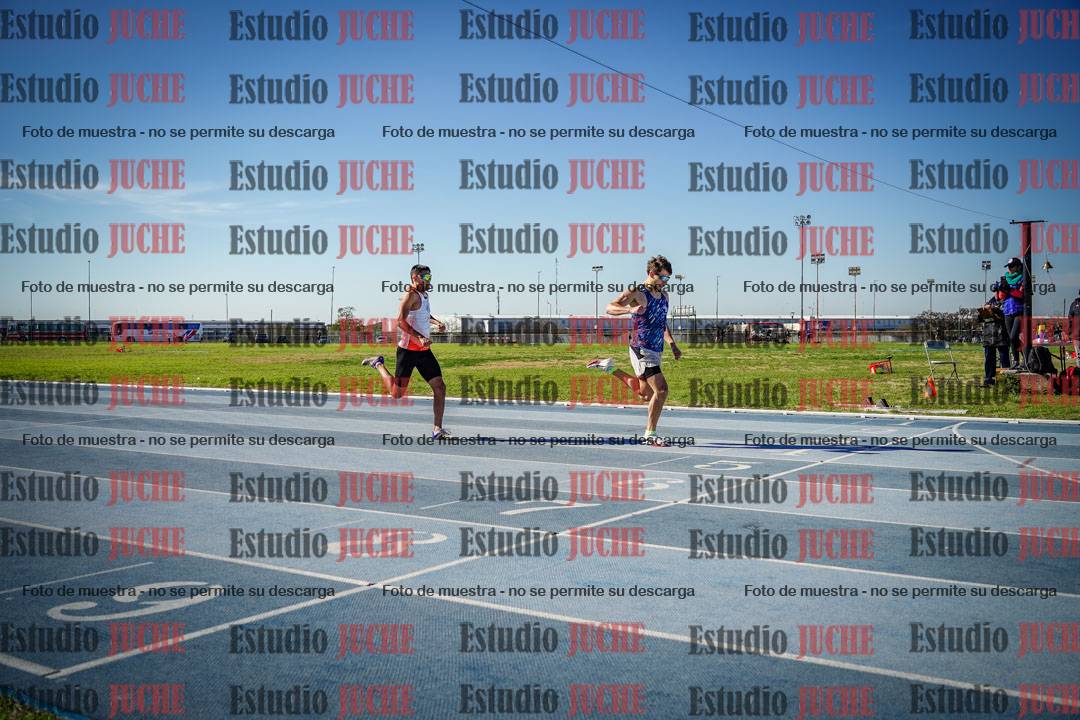 Fotos de los 400 m llanos de varones