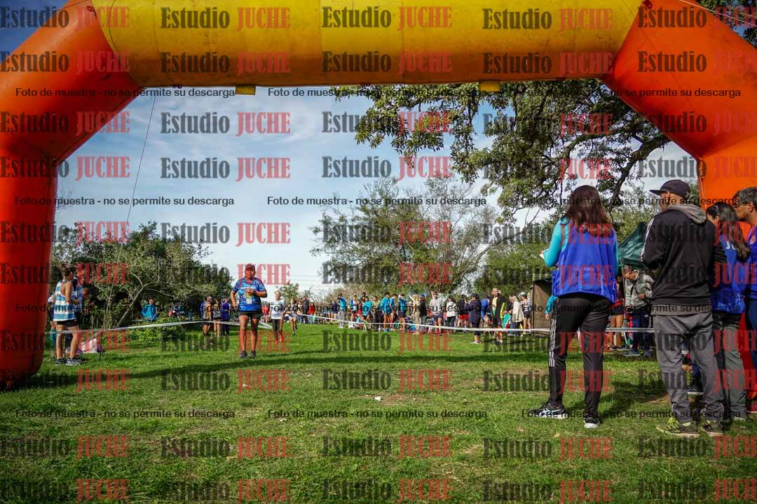 Fotos de la llegada del cross de 1500 m