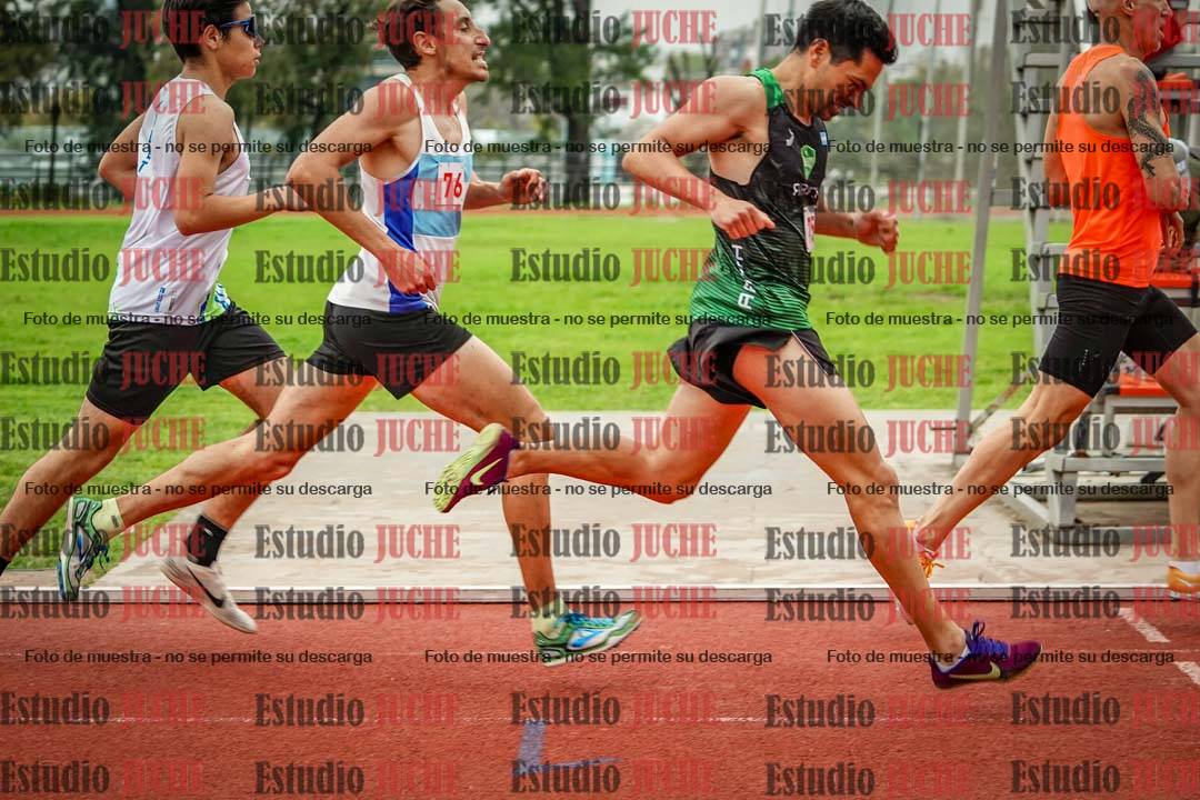 Fotos de los 800 m llanos de varones