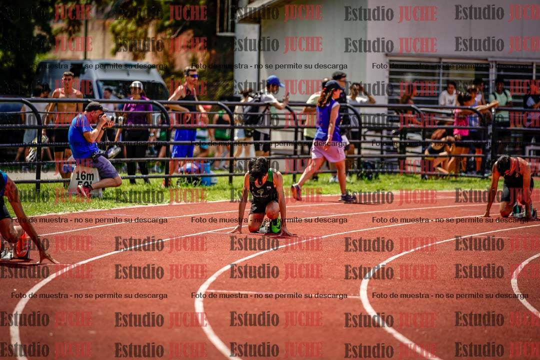 Fotos de los 400 m llanos de varones