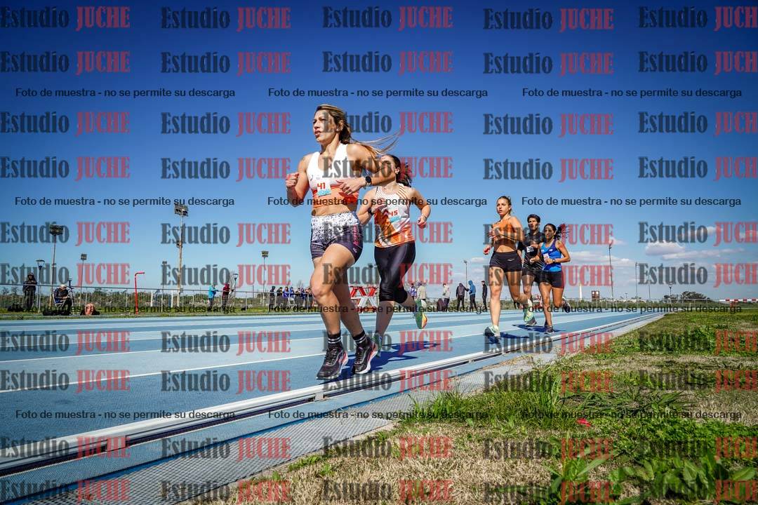 Fotos de los 5000 m llanos de mujeres y varones