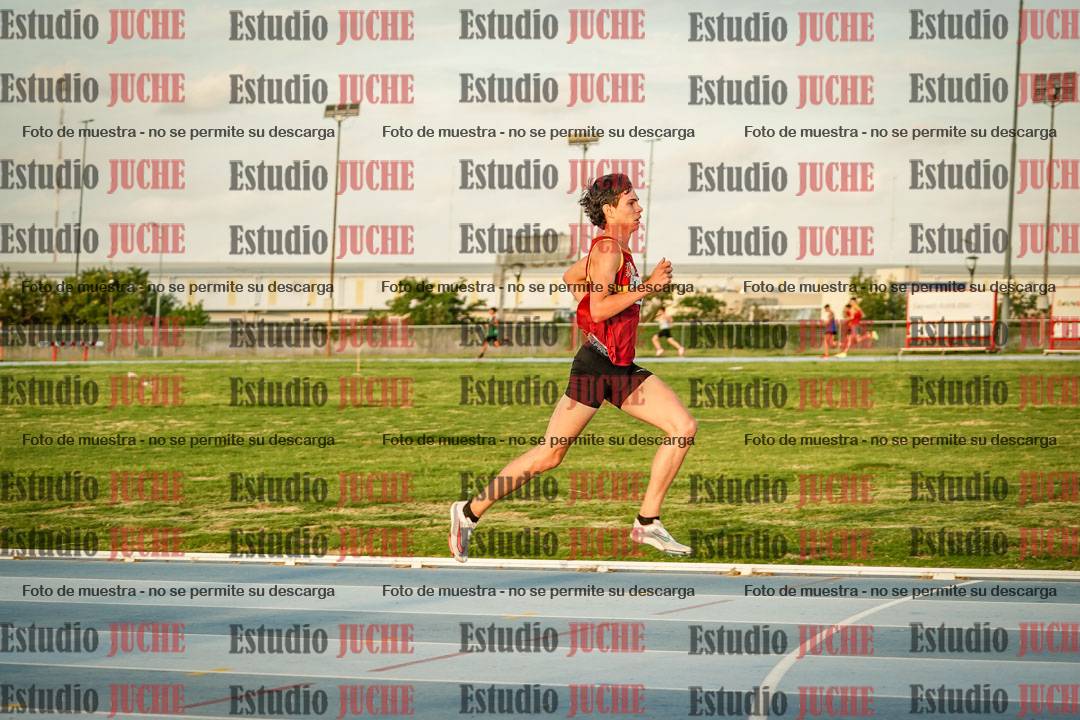 Fotos de los 3000 m llanos de varones