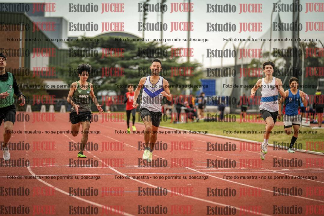 Fotos de los 400 m llanos de varones