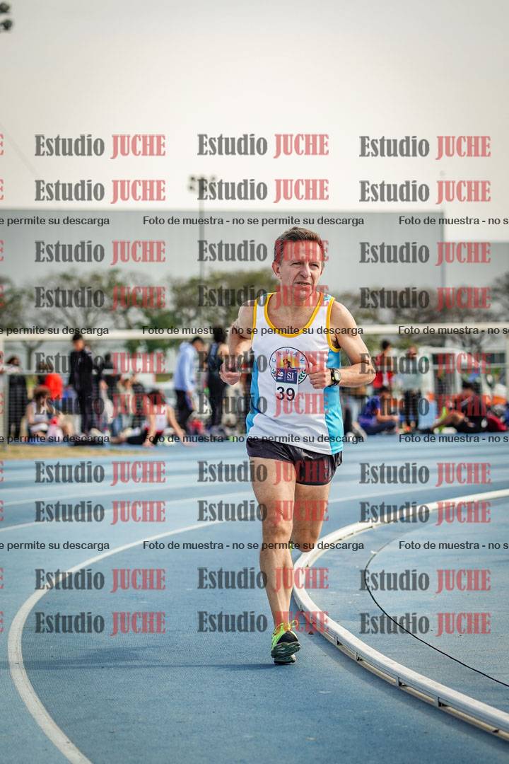 Fotos de los 800 m llanos de varones