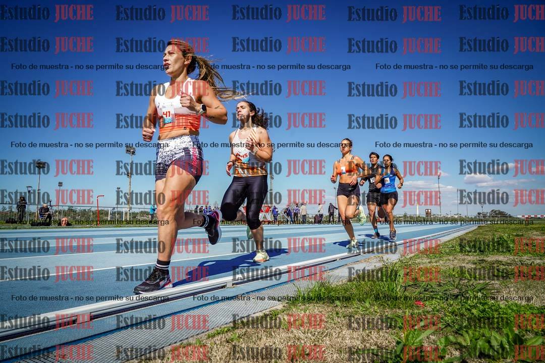 Fotos de los 5000 m llanos de mujeres y varones