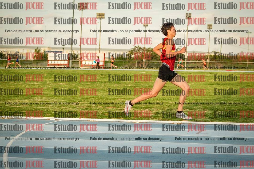 Fotos de los 3000 m llanos de varones