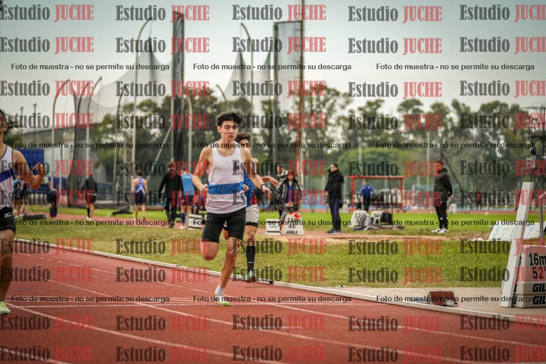Fotos de los 400 m llanos de varones