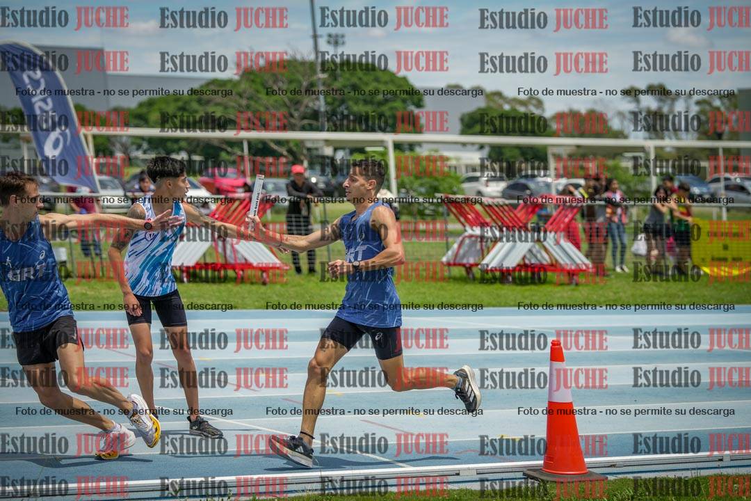 Fotos durante el transcurso de los relevos 20' para running teams - serie 2