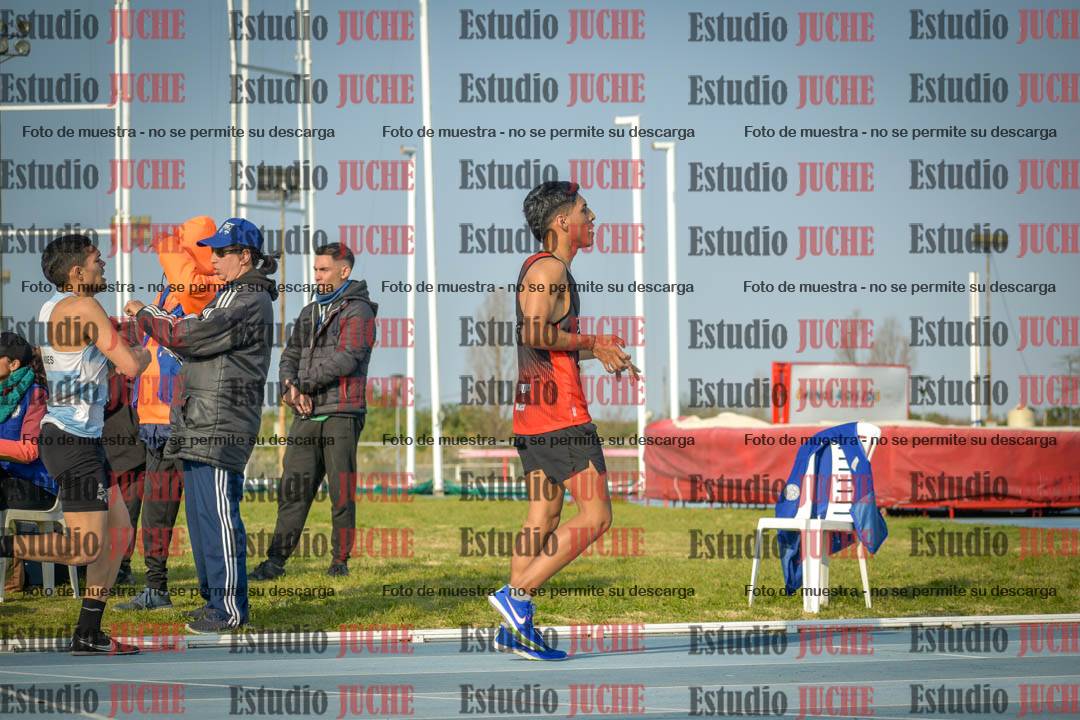 Fotos de los 3000 m llanos de varones