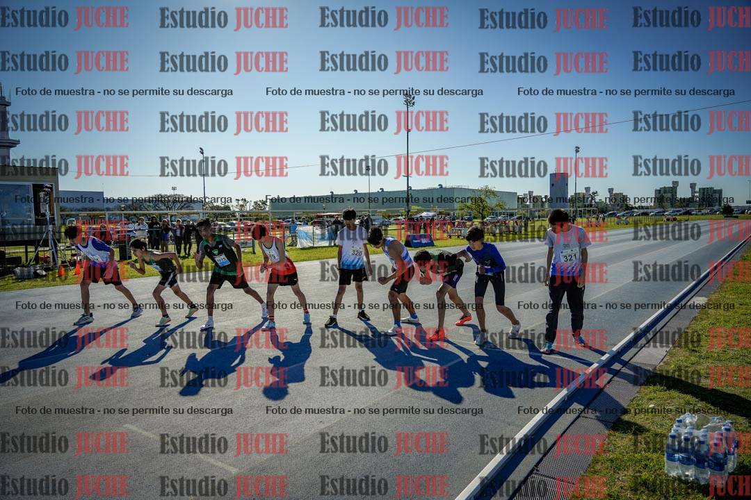Fotos de los 2000 m llanos de varones